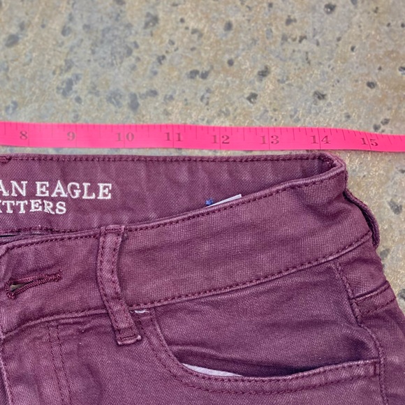 American Eagle Burgundy high rise shorts‎ - Picture 4 of 4